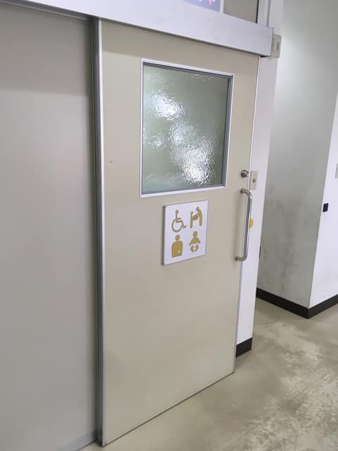 舎人住区センター のトイレ入口写真