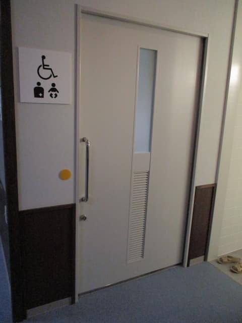 栗島住区センター のトイレ入口写真