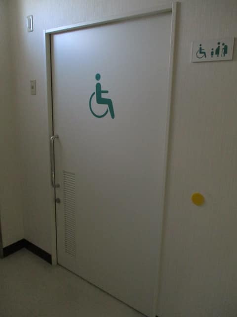 長門住区センター分館 のトイレ入口写真