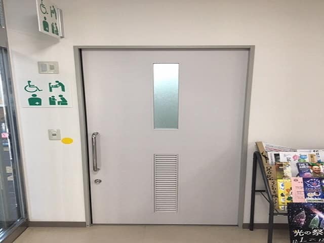 千住河原町住区センター のトイレ入口写真