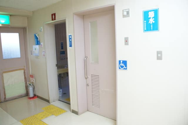 足立区総合ボランティアセンター のトイレ入口写真