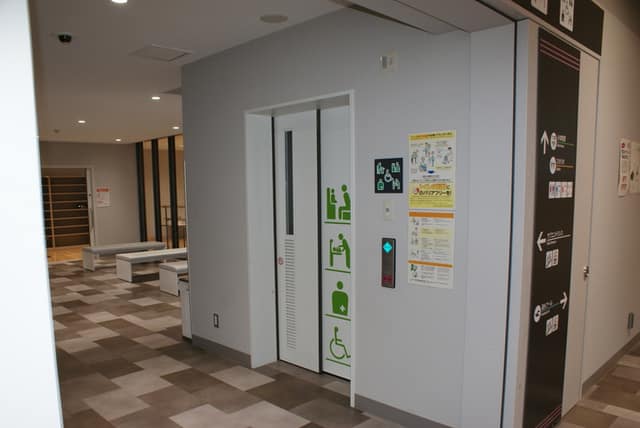 荒川総合スポーツセンター のトイレ入口写真