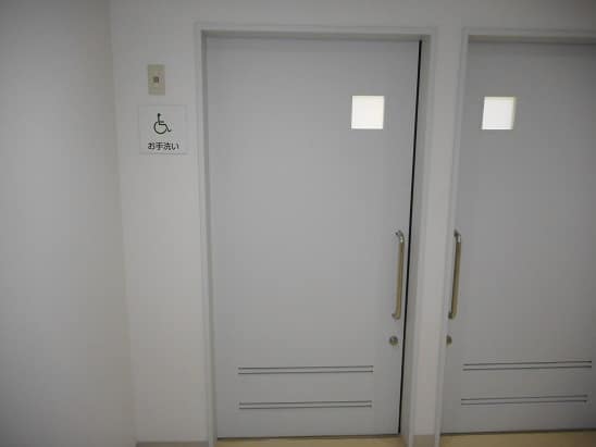 区民運動場 のトイレ入口写真