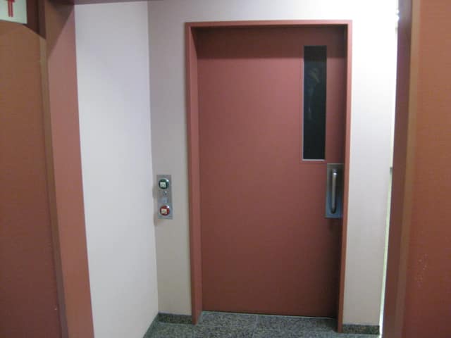 東京都社会福祉保健医療研修センター のトイレ入口写真