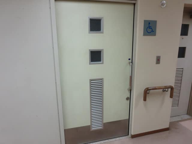 目白台交流館 のトイレ入口写真
