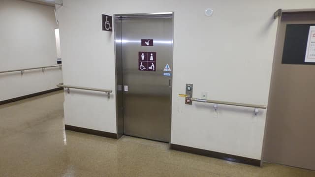 男女平等センター のトイレ入口写真