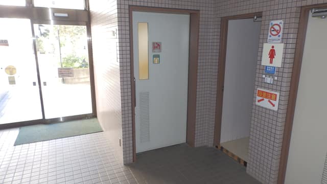 駒込地域活動センター のトイレ入口写真