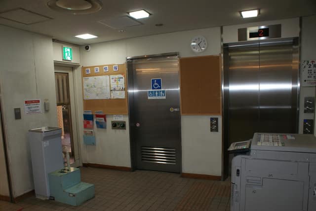 目白台図書館 のトイレ入口写真