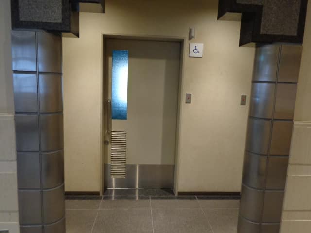 アカデミー音羽 のトイレ入口写真