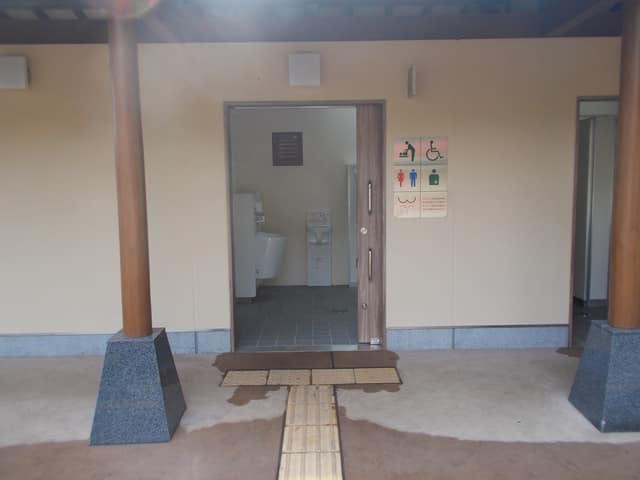須藤公園 のトイレ入口写真