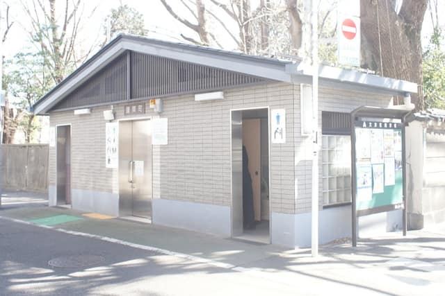 蓬莱町公衆便所 のトイレ入口写真