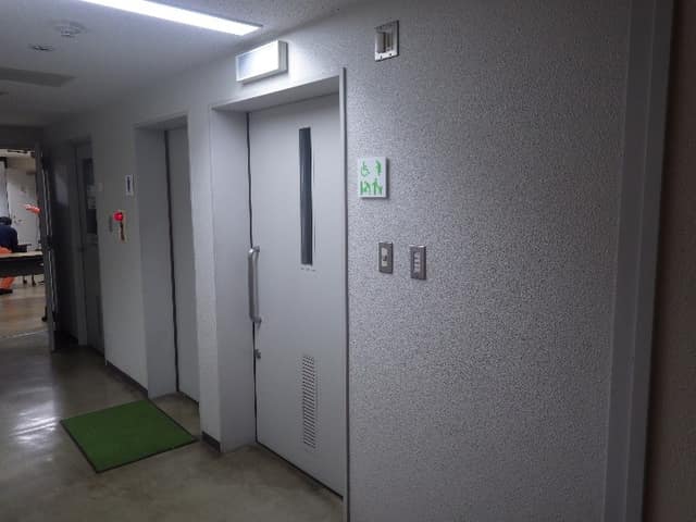 日本橋消防署浜町出張所 のトイレ入口写真