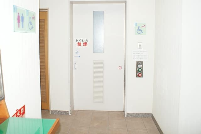 日本橋特別出張所 のトイレ入口写真