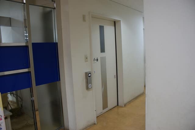 月島特別出張所 のトイレ入口写真