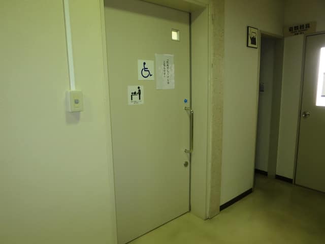 銀座区民館 のトイレ入口写真
