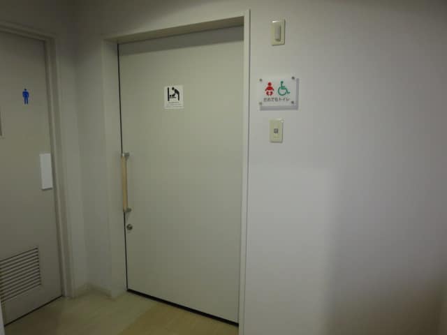 人形町区民館 のトイレ入口写真