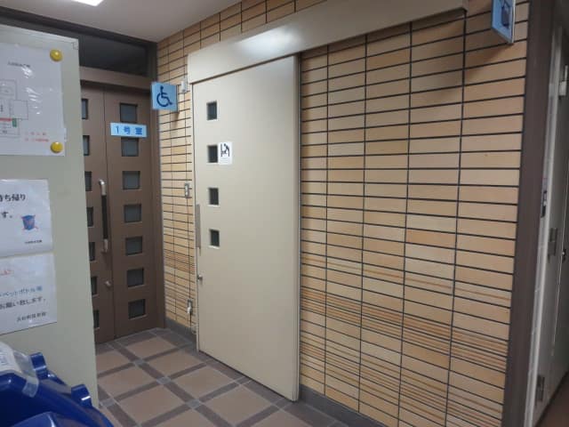 久松町区民館 のトイレ入口写真