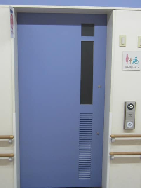 月島保健センター のトイレ入口写真