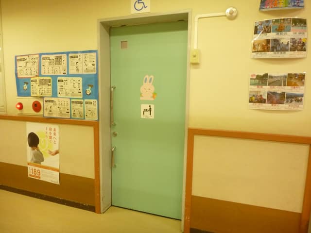 築地児童館 のトイレ入口写真