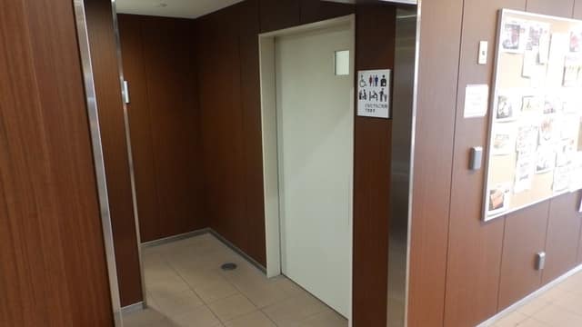 築地魚河岸 のトイレ入口写真
