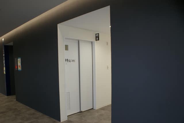 カヌー・スラロームセンター のトイレ入口写真