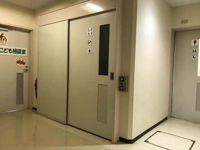 江戸川区小岩健康サポートセンター のトイレ入口写真