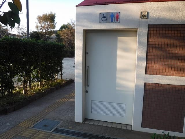 五北さくら公園 のトイレ入口写真