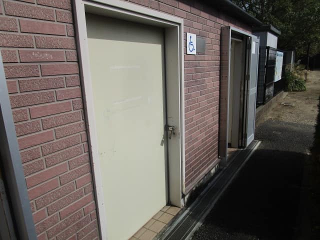 東葛西スポーツ公園 のトイレ入口写真