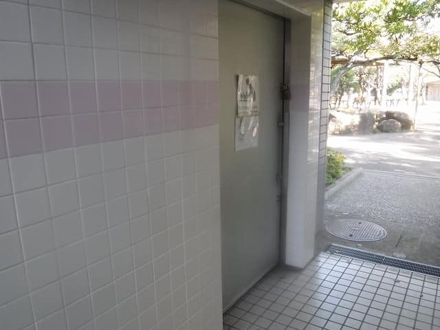 行船公園 のトイレ入口写真