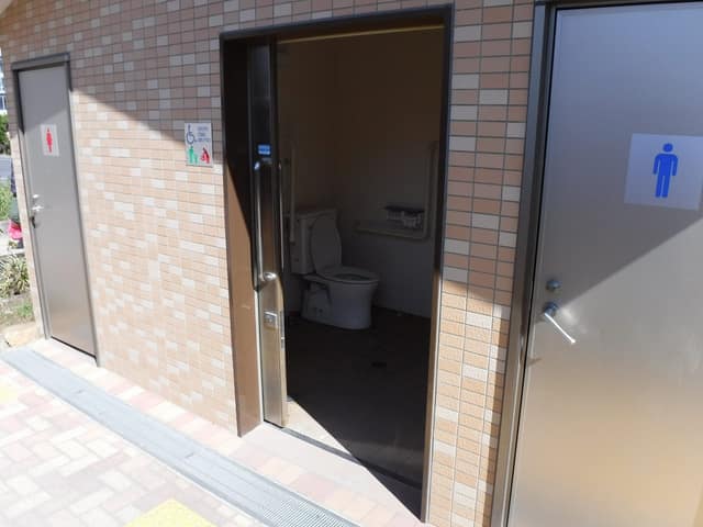 瑞穂の里公園 のトイレ入口写真