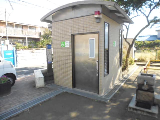 江戸川一丁目公園 のトイレ入口写真