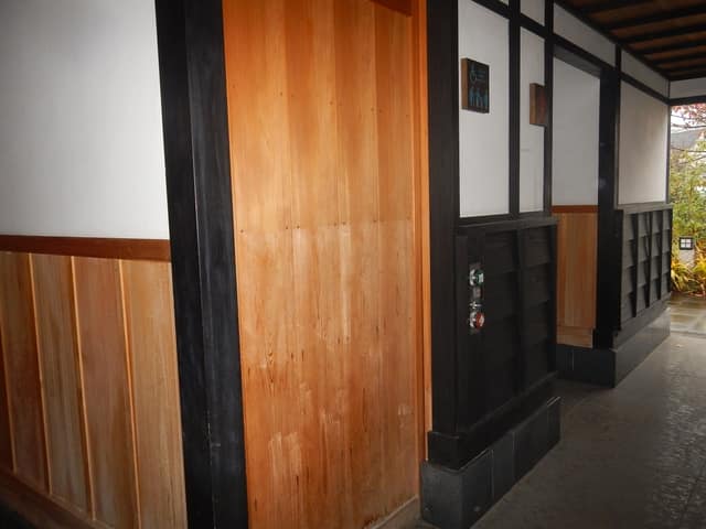 公衆手洗所(新川西水門広場) のトイレ入口写真