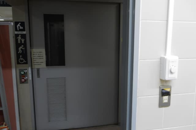志村福祉課 のトイレ入口写真