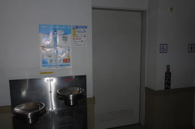 成増図書館 のトイレ入口写真