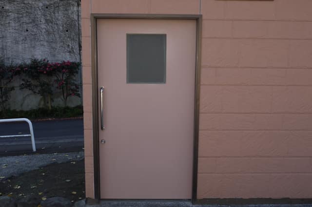 赤塚四丁目公園 のトイレ入口写真