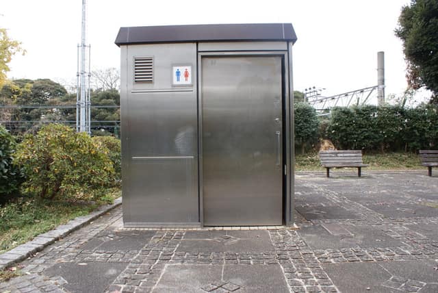 板橋東いこいの森 のトイレ入口写真