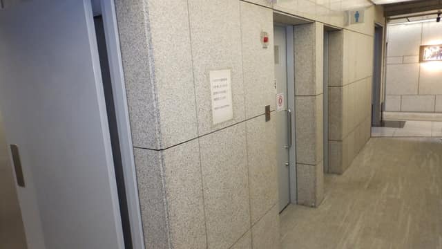 かつしかシンフォニーヒルズ本館 のトイレ入口写真