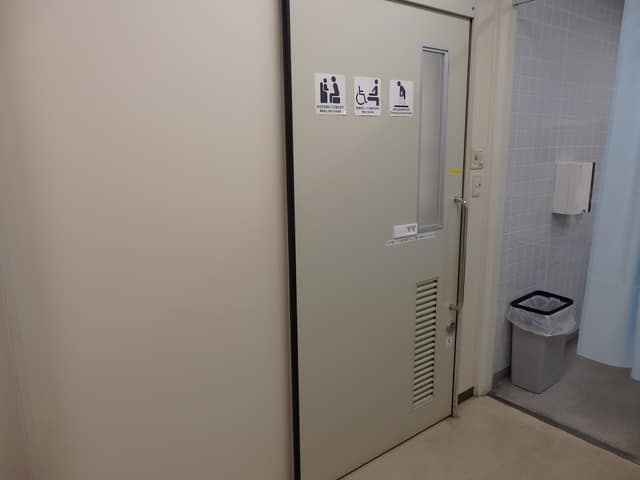 都立北療育医療センター のトイレ入口写真
