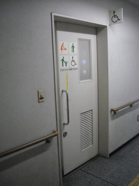 東十条区民センター のトイレ入口写真