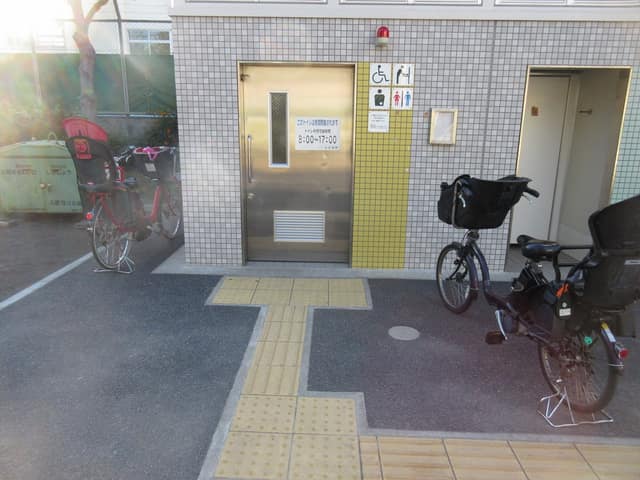 東田端公園 のトイレ入口写真