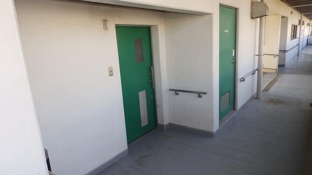 北運動場 のトイレ入口写真