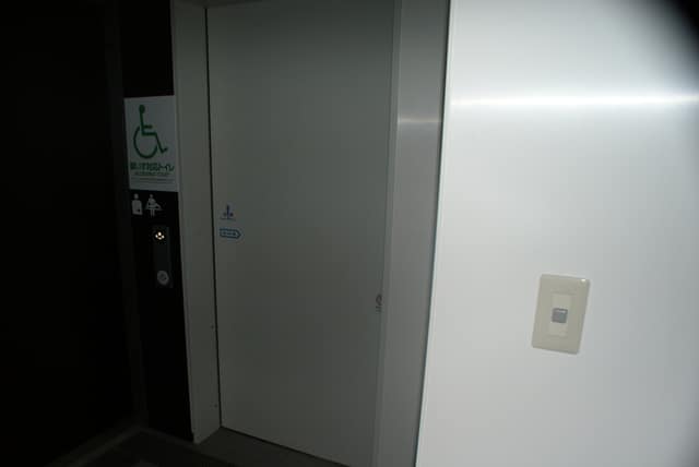 有明アリーナ のトイレ入口写真