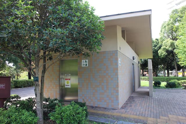 木場公園 のトイレ入口写真