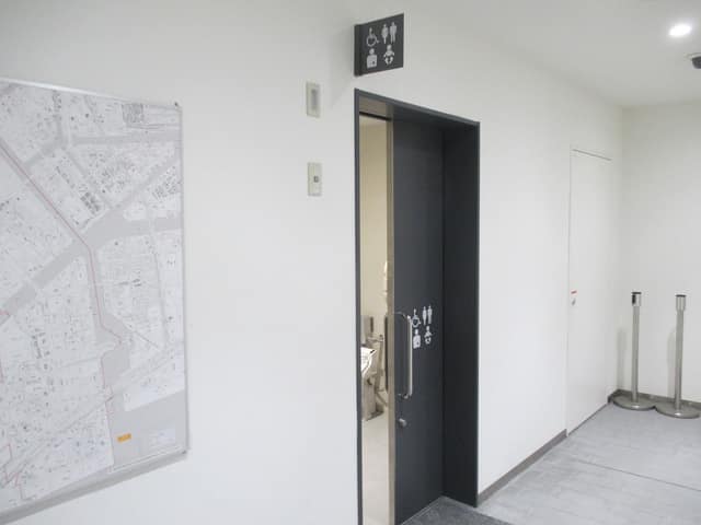 深川消防署豊洲出張所 のトイレ入口写真