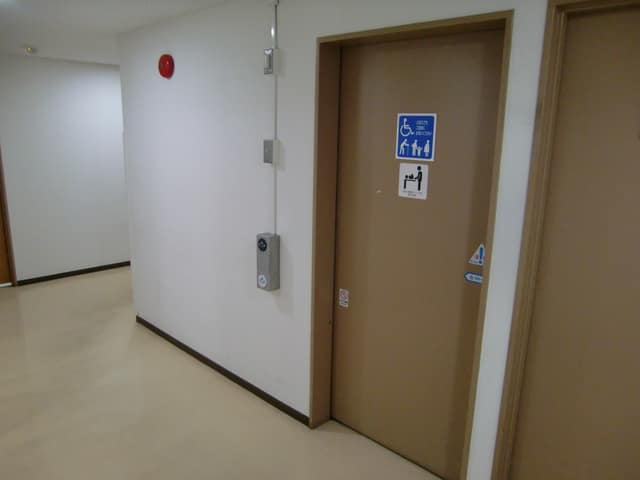江東区産業会館 のトイレ入口写真