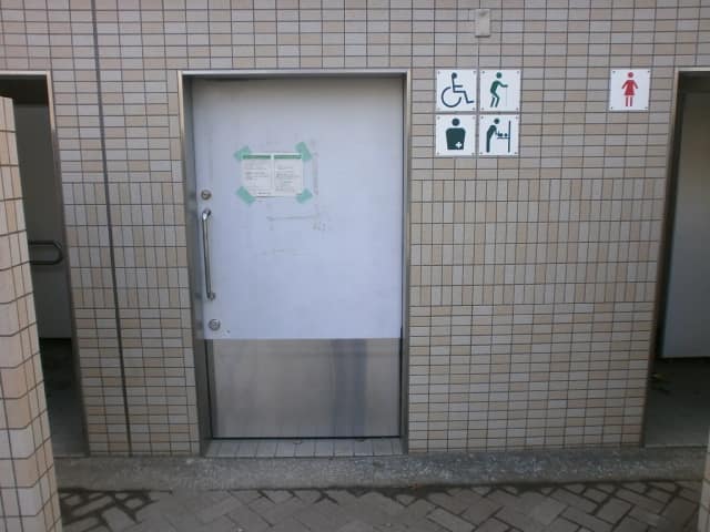 高森公園 のトイレ入口写真