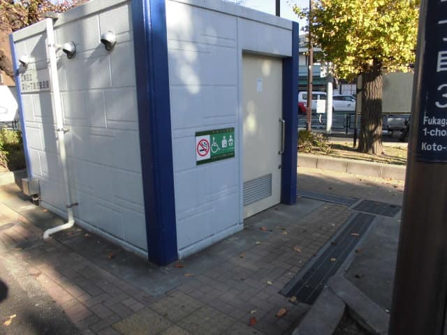 黒亀橋 のトイレ入口写真