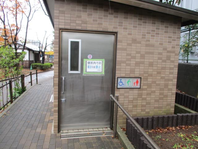ボート場内第二 のトイレ入口写真
