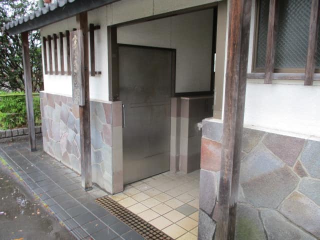 仙台堀川親水公園内第二 のトイレ入口写真