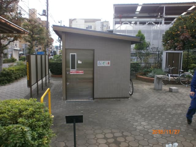 舟入川公園 のトイレ入口写真